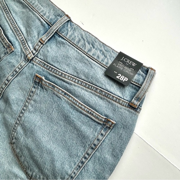🍂NWT J. Crew Women’s Mid Rise Flare Crop Jeans. Size: 28P - Picture 6 of 13